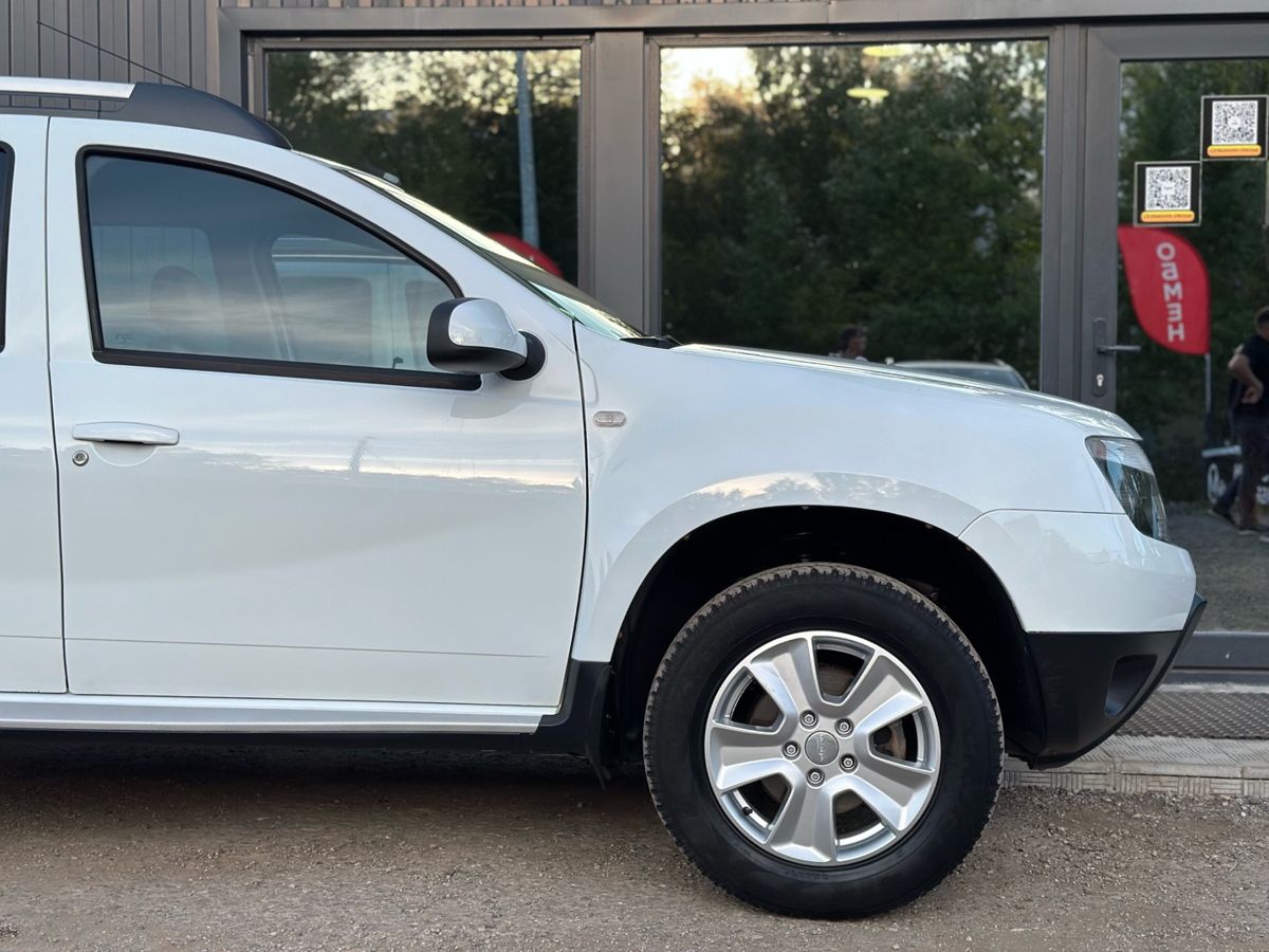 Renault Duster I 2.0 MT (135 л.с.) 4WD Luxe Privilege 2014 — фото 5