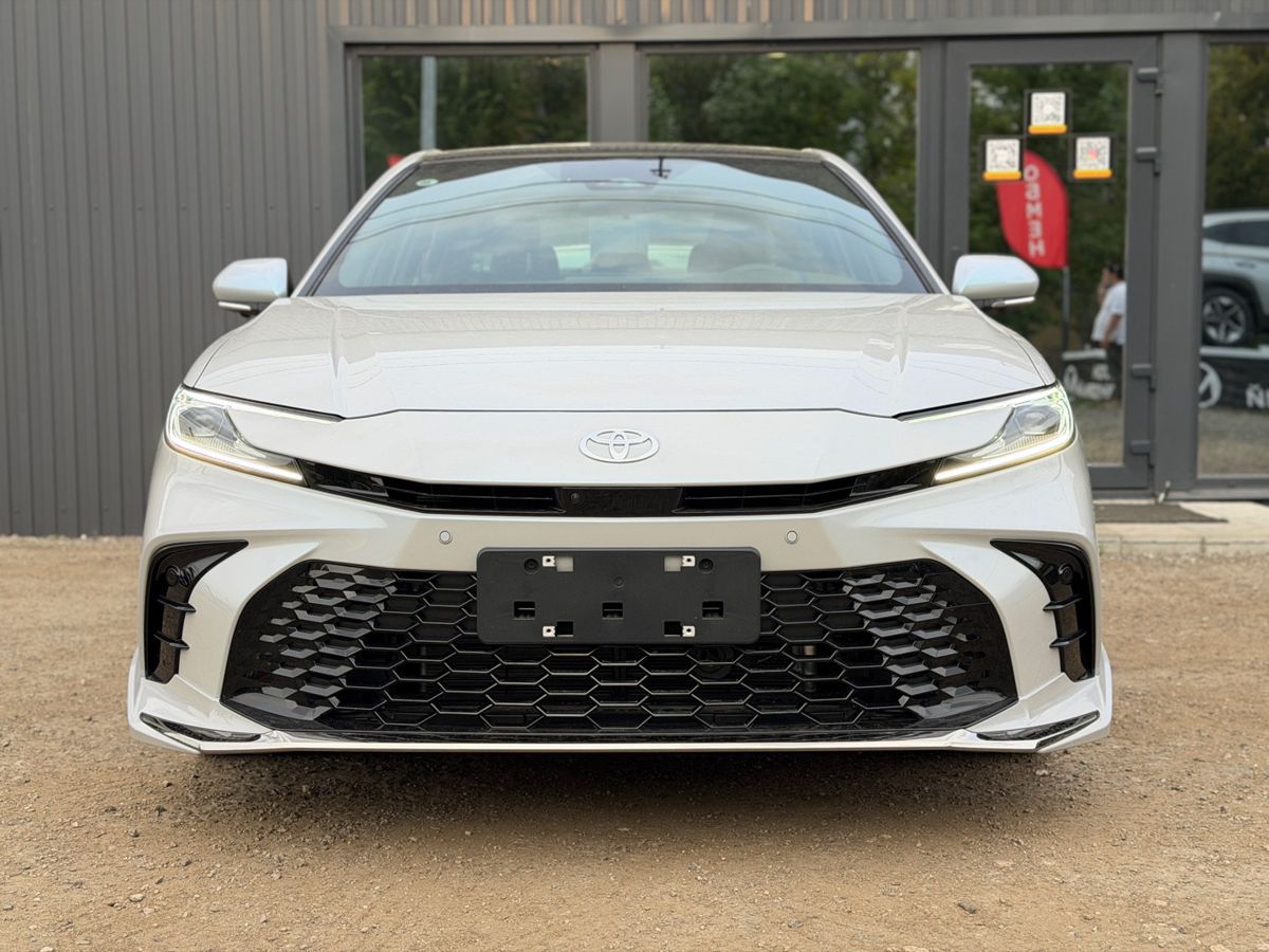 Toyota Camry IX (XV80) China Market 2.0hyb CVT (197 л.с.) Sport PLUS 2026 — фото 2