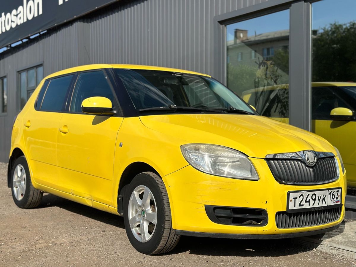 Skoda Fabia II 1.2 MT (70 л.с.) Ambiente 2008 — фото 6