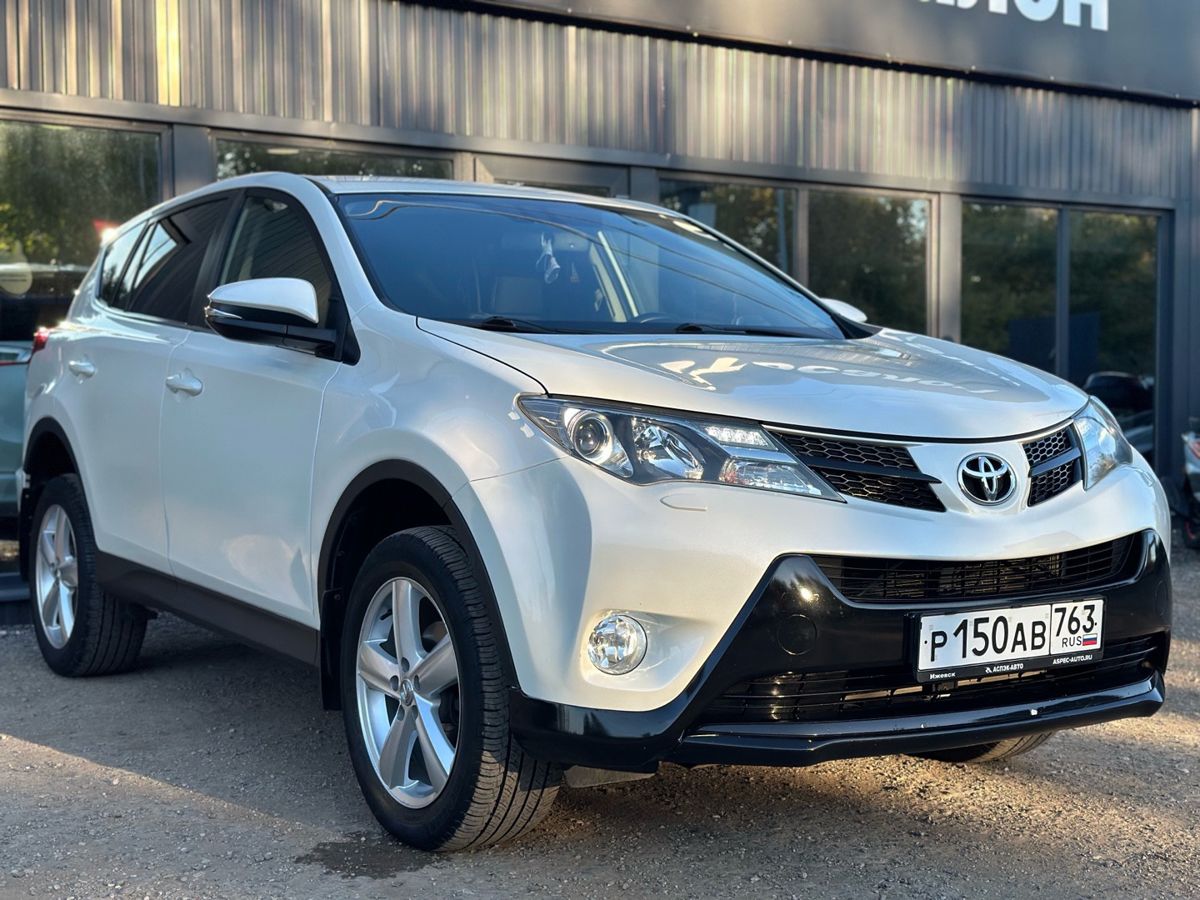 Toyota RAV4 IV (XA40) 2.0 CVT (146 л.с.) 4WD Комфорт Плюс 2013 — фото 1