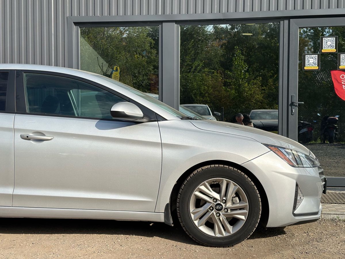 Hyundai Elantra VI (AD) 2.0 AT (150 л.с.) Comfort + Style + High-Tech 2019 — фото 5