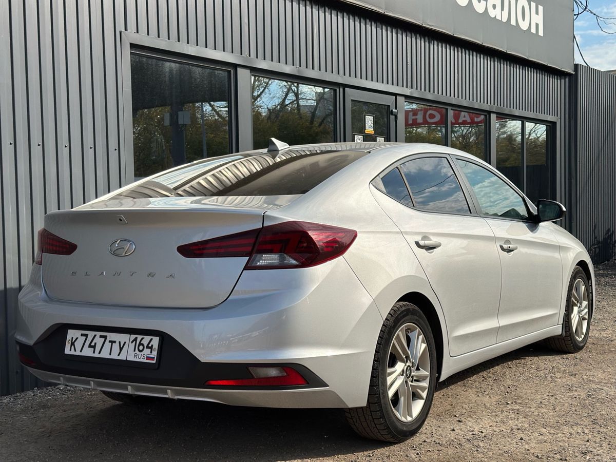 Hyundai Elantra VI (AD) 2.0 AT (150 л.с.) Comfort + Style + High-Tech 2019 — фото 6