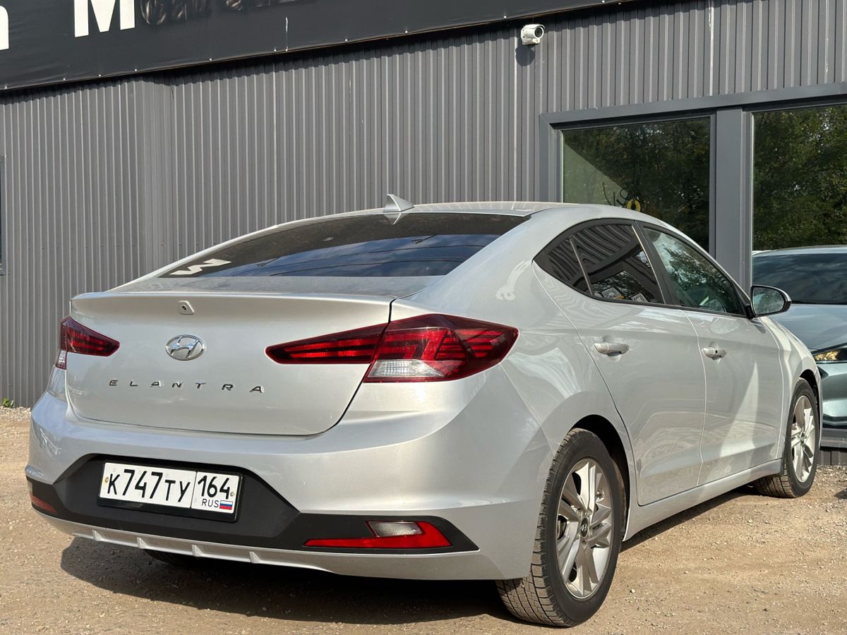 Hyundai Elantra VI (AD) 2.0 AT (150 л.с.) Comfort + Style + High-Tech 2019 — фото 10
