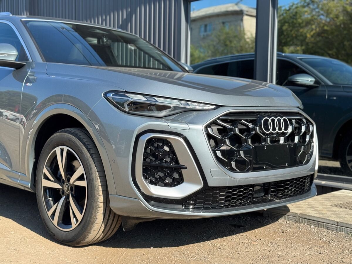 Audi Q5 III (GU) L 2.0 AMT (204 л.с.) 4WD Exclusive 2026 — фото 6
