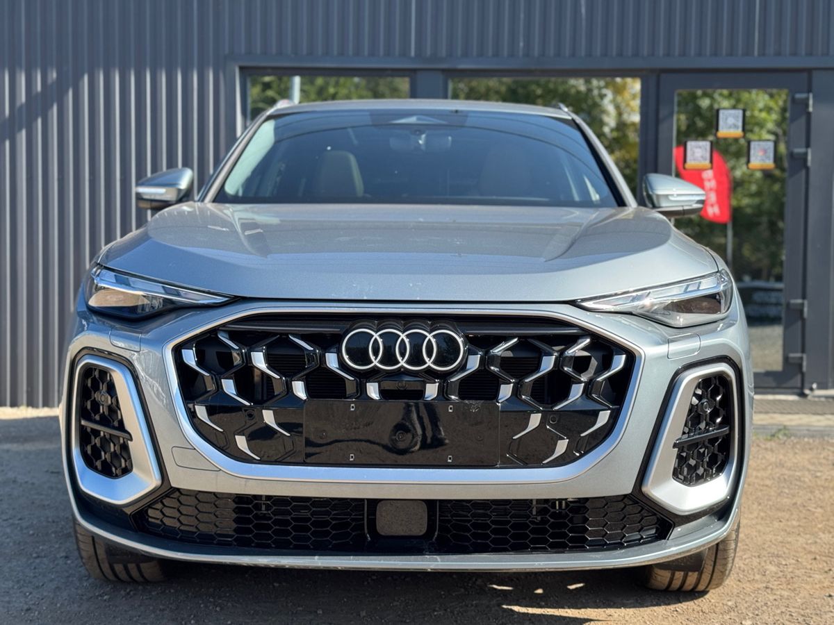 Audi Q5 III (GU) L 2.0 AMT (204 л.с.) 4WD Exclusive 2026 — фото 2