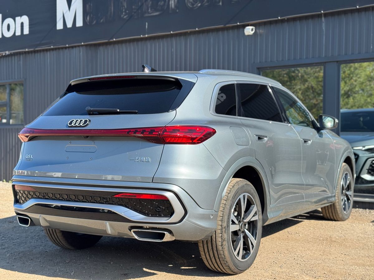Audi Q5 III (GU) L 2.0 AMT (204 л.с.) 4WD Exclusive 2026 — фото 9