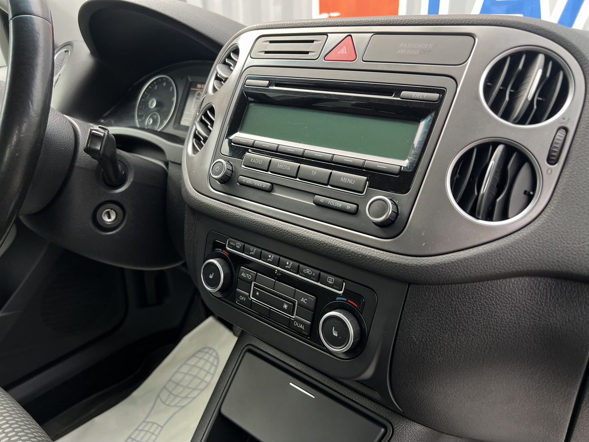 Volkswagen Tiguan — фото 18