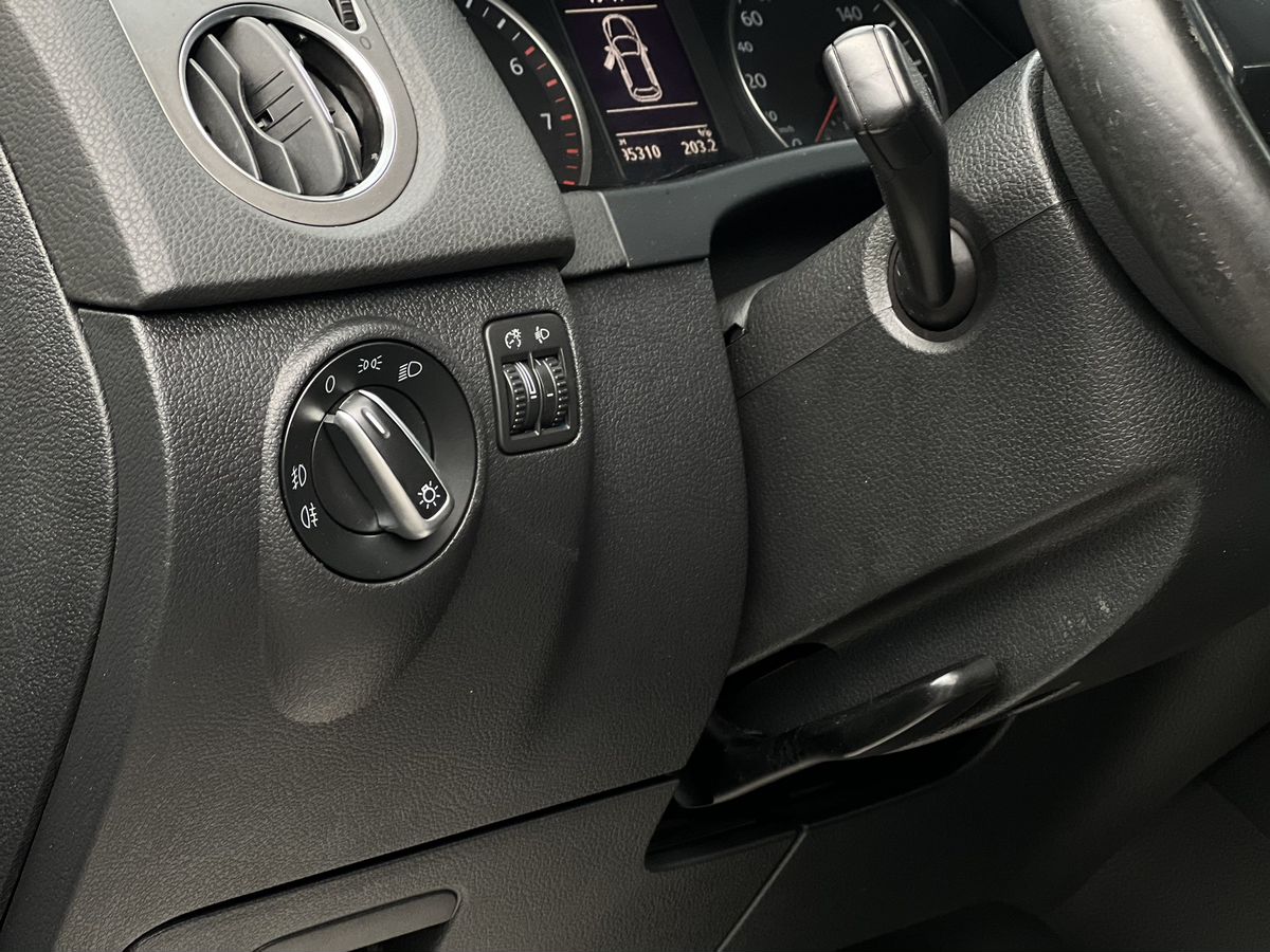 Volkswagen Tiguan — фото 19