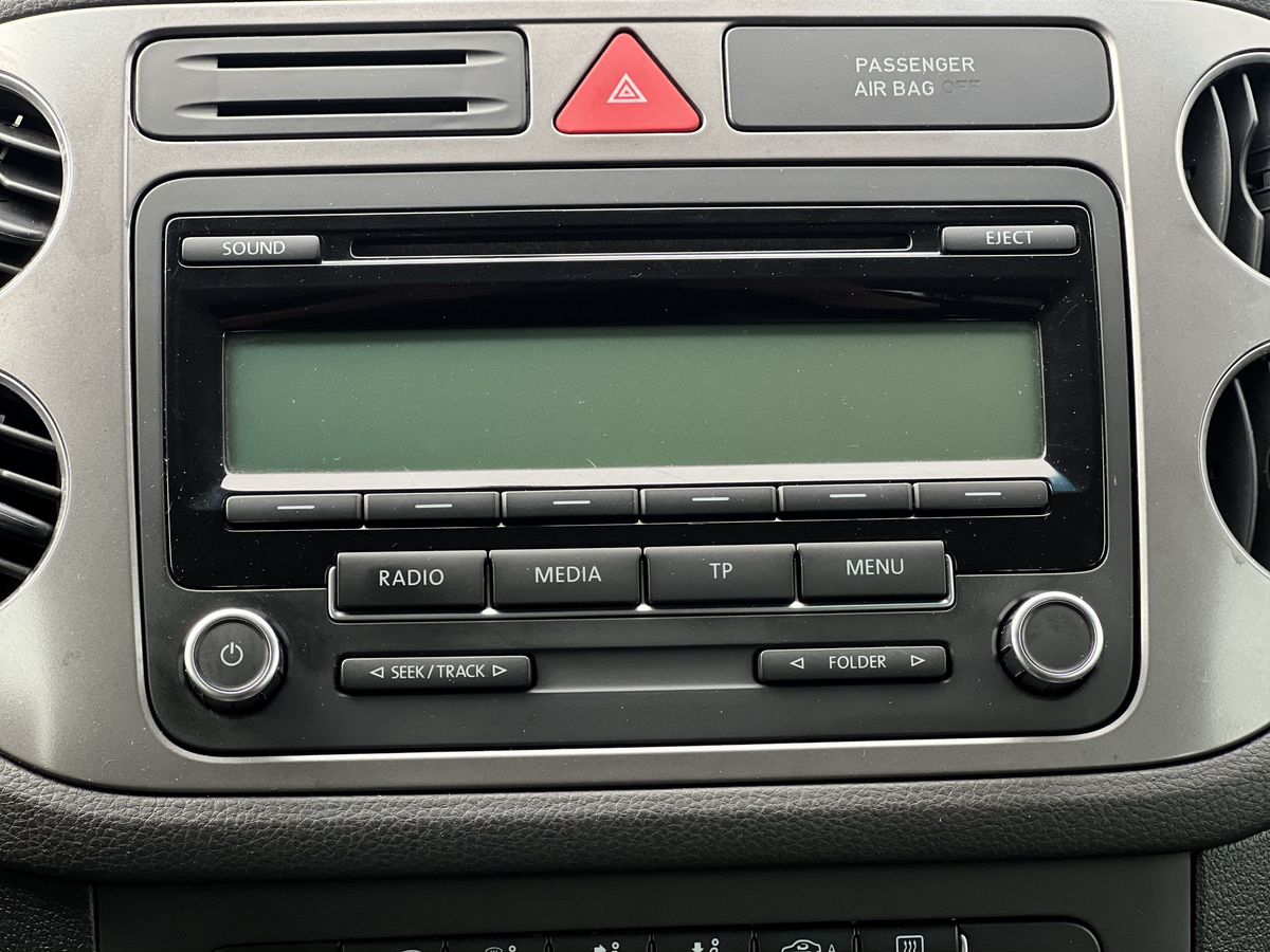Volkswagen Tiguan — фото 23