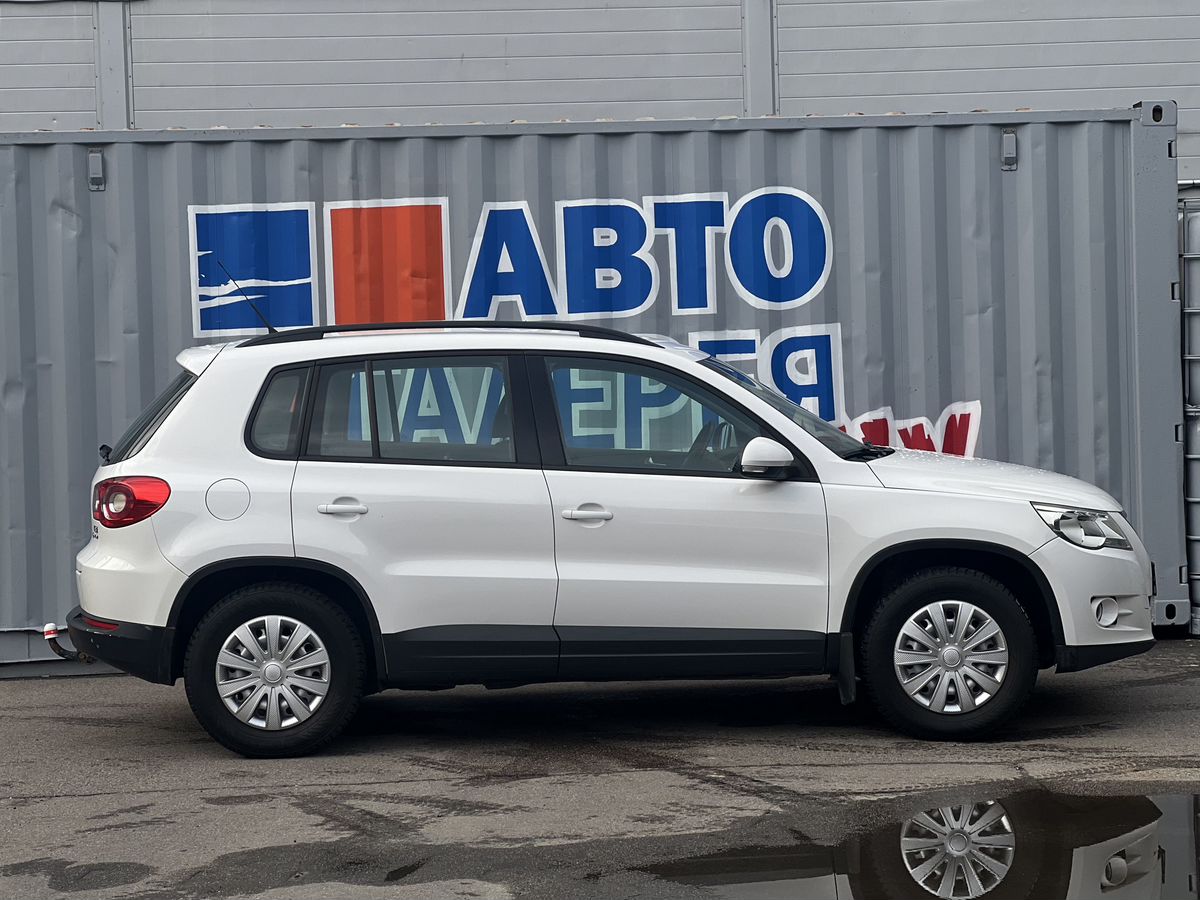Volkswagen Tiguan — фото 6