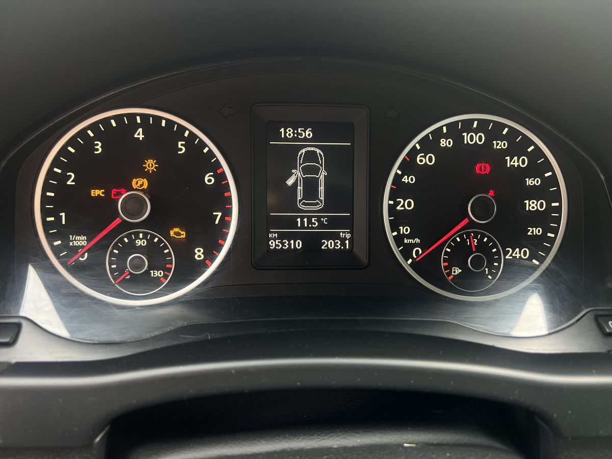 Volkswagen Tiguan — фото 8