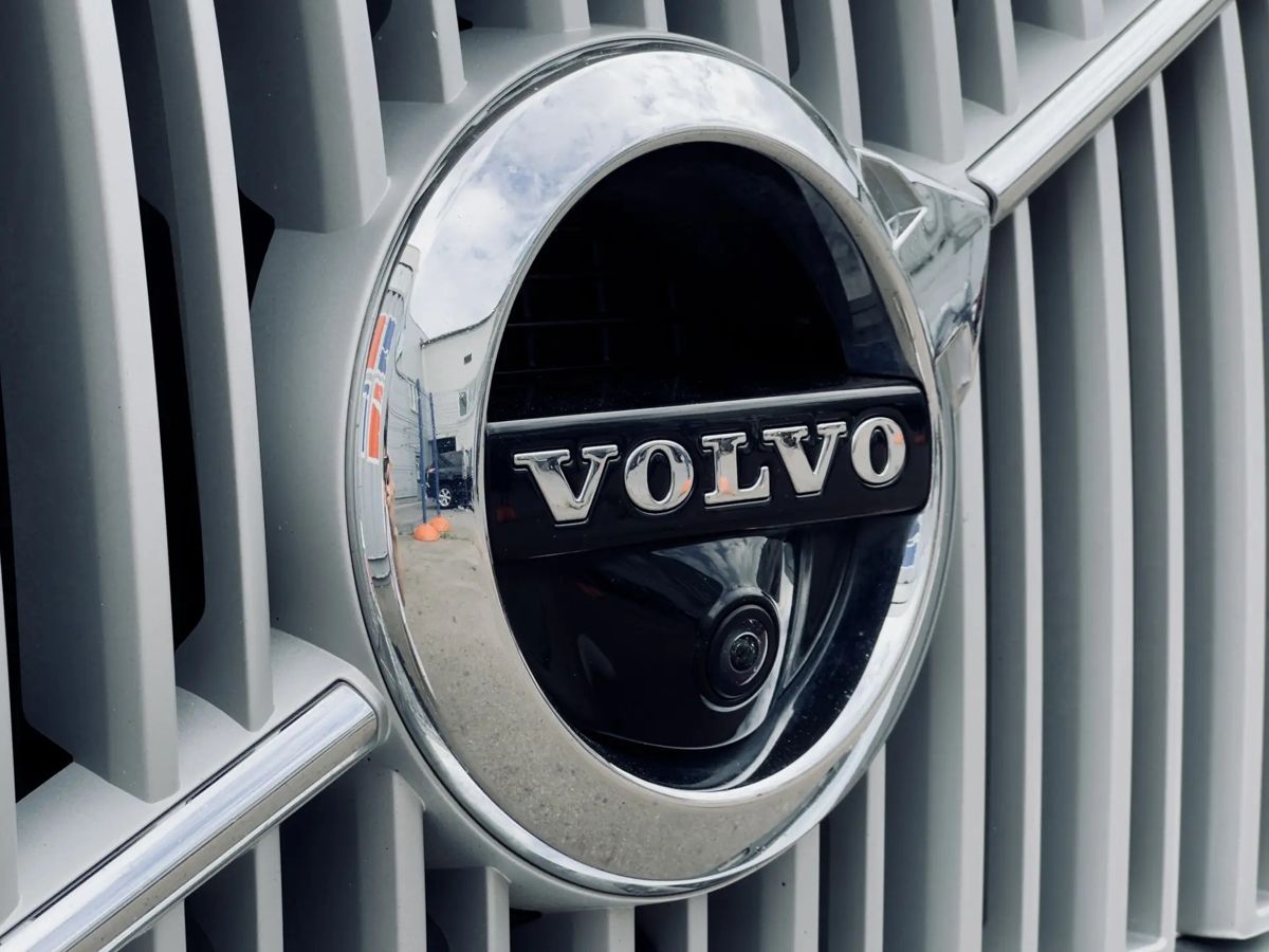 Volvo XC90 — фото 28