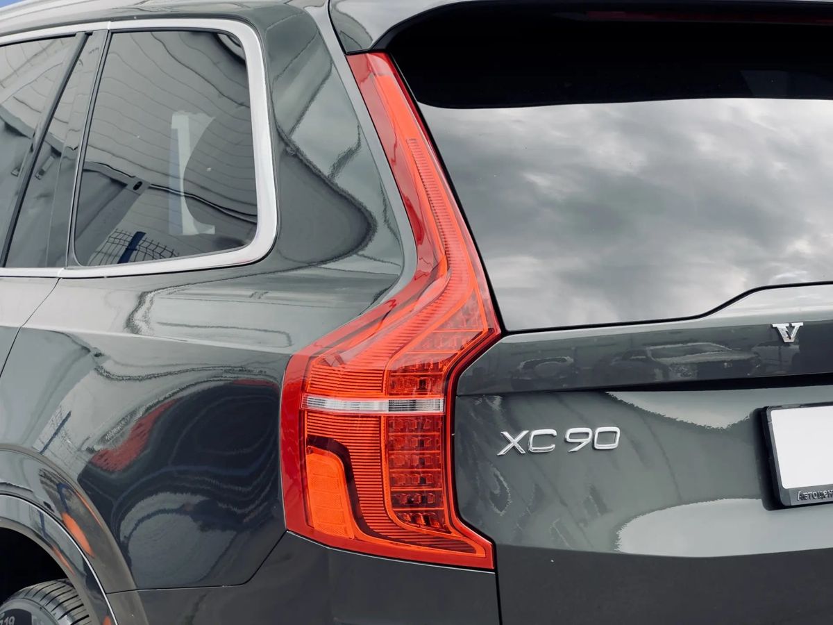 Volvo XC90 — фото 9