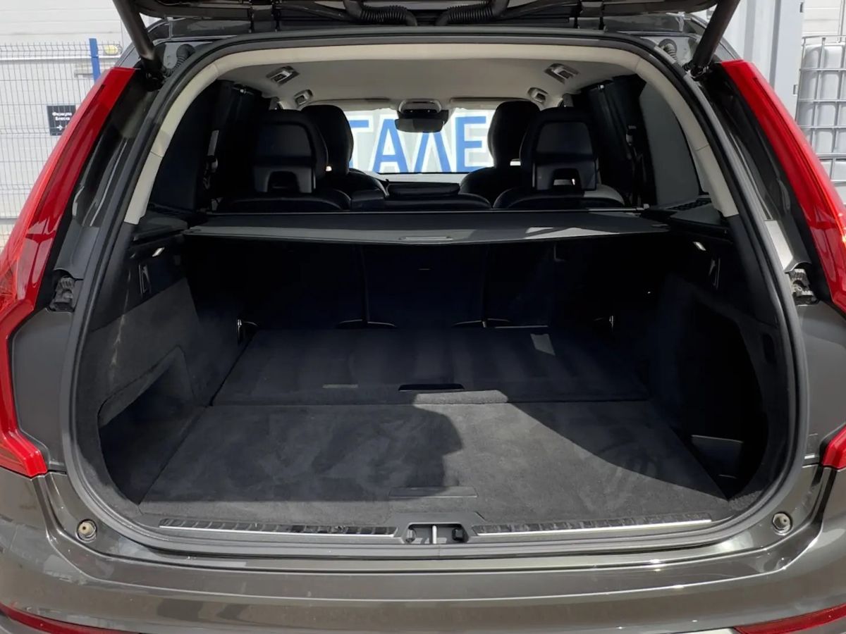 Volvo XC90 — фото 11
