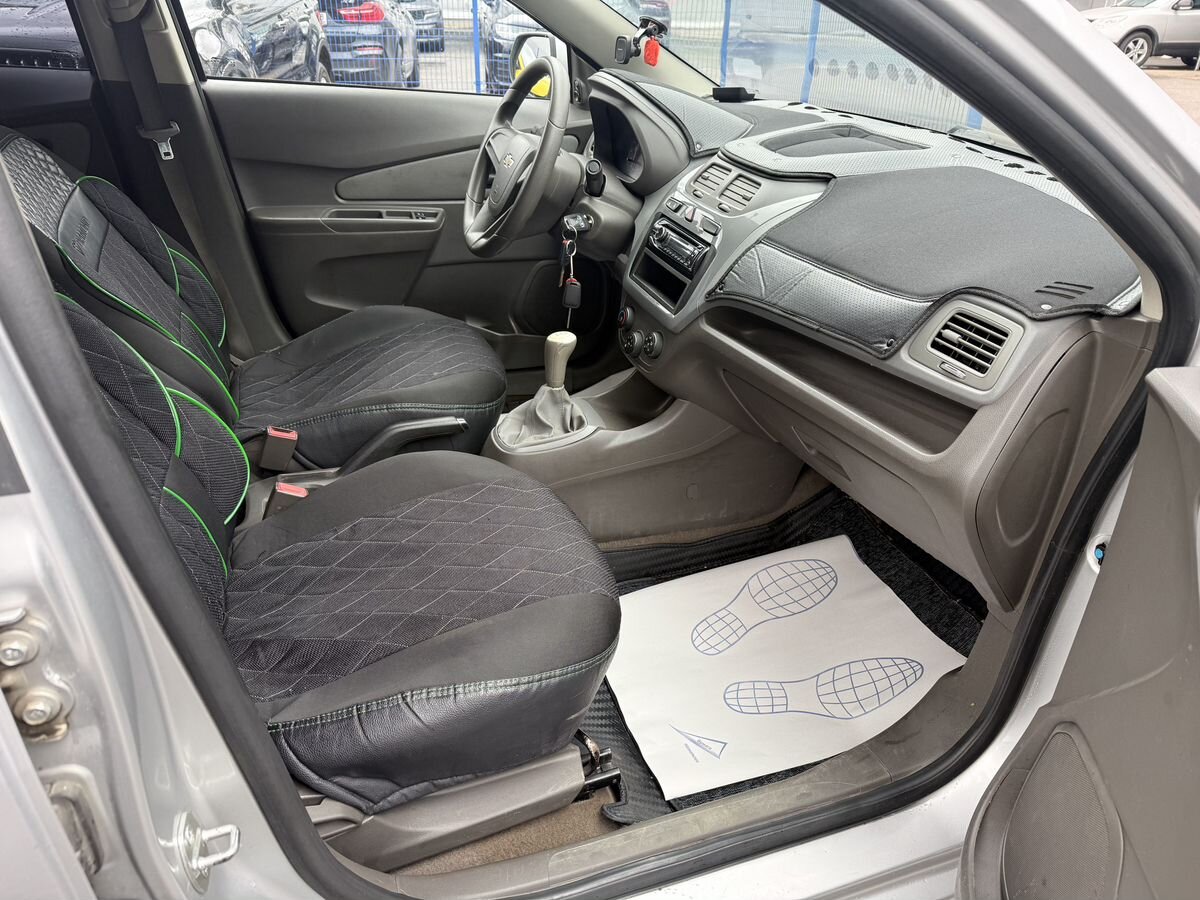 Chevrolet Cobalt — фото 11