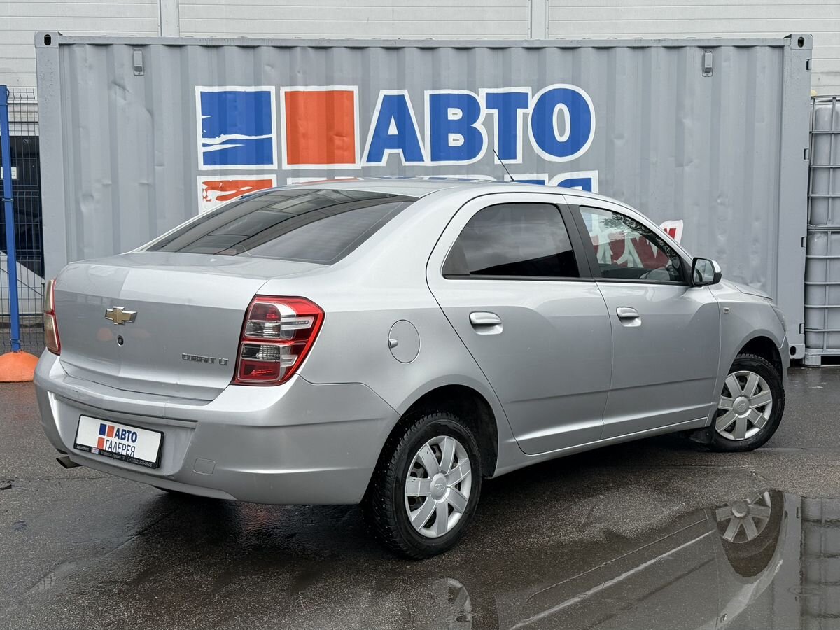 Chevrolet Cobalt — фото 4