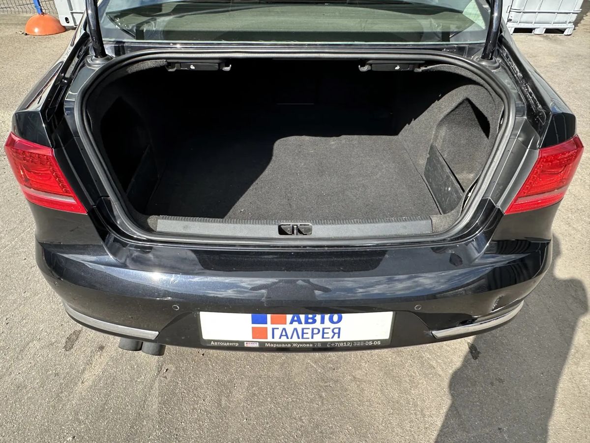 Volkswagen Passat — фото 15