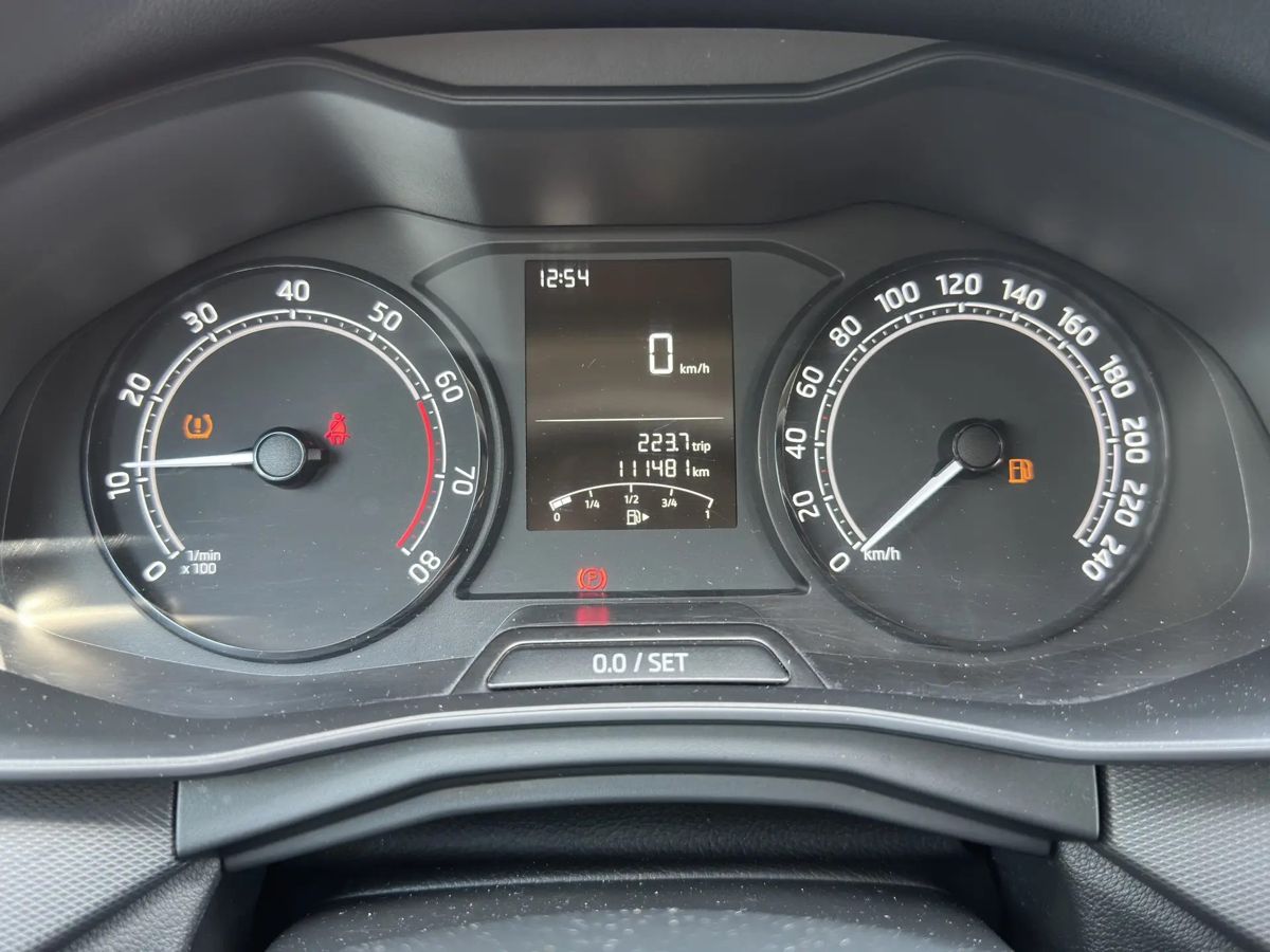 Skoda Rapid — фото 17