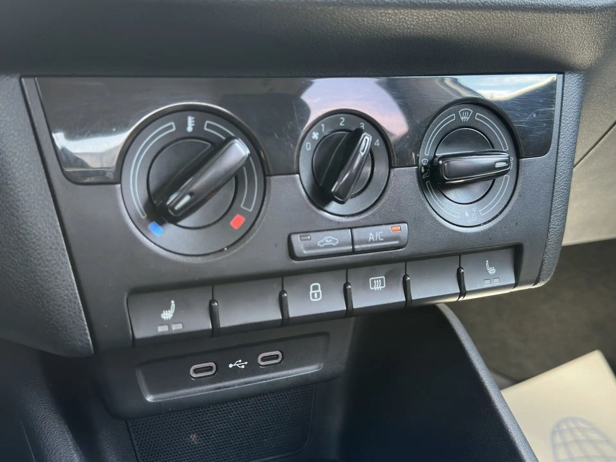 Skoda Rapid — фото 18