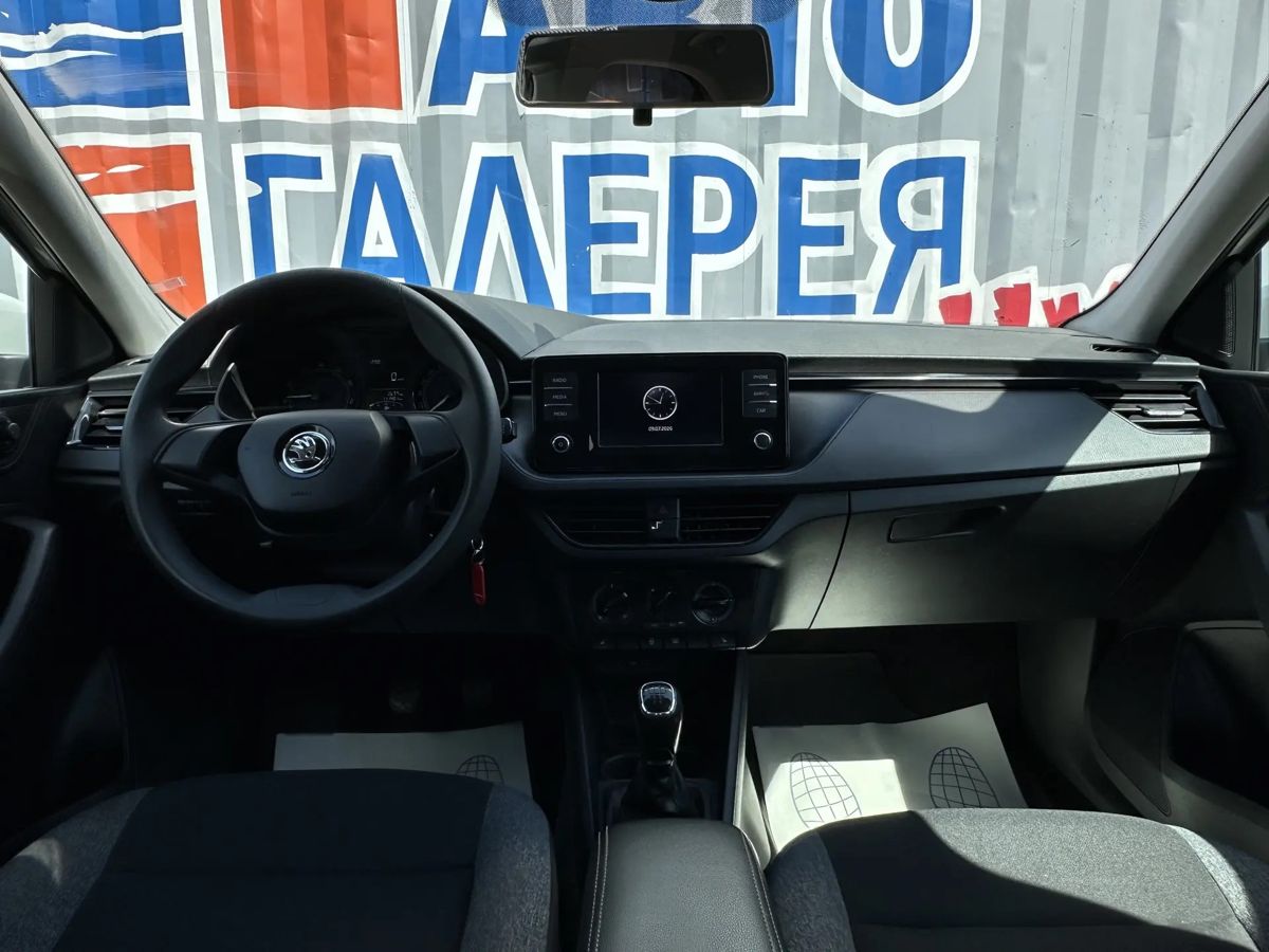 Skoda Rapid — фото 16