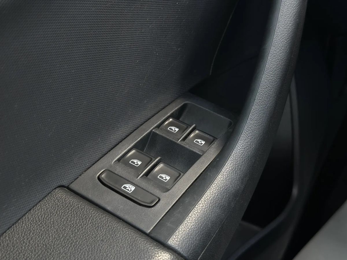 Skoda Rapid — фото 20