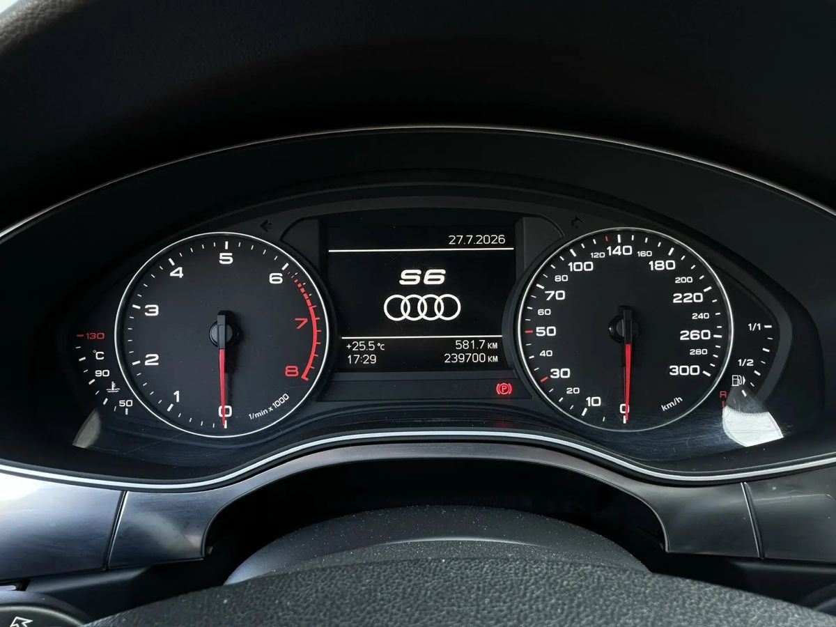 Audi A6 — фото 11