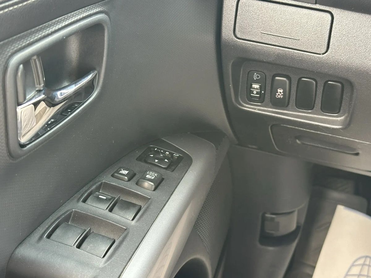 Mitsubishi Outlander — фото 19