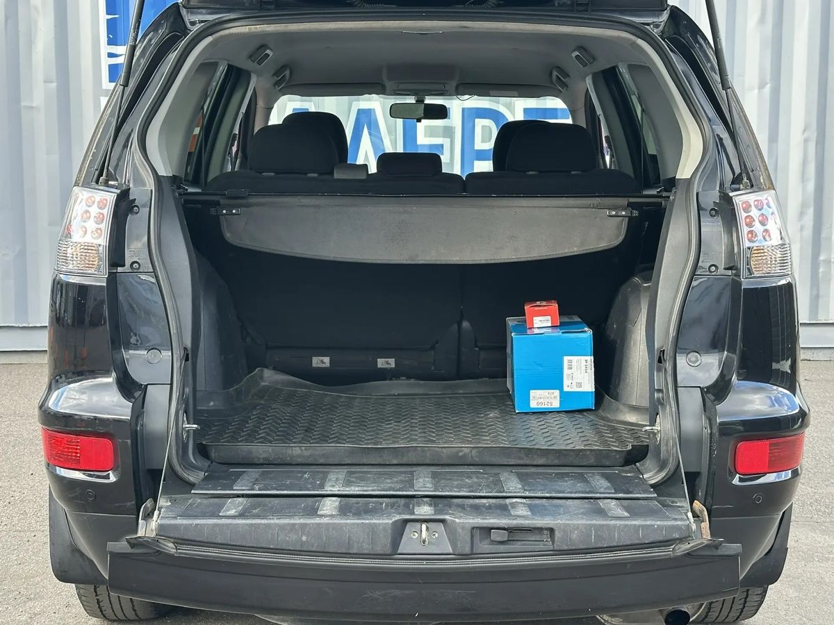Mitsubishi Outlander — фото 20