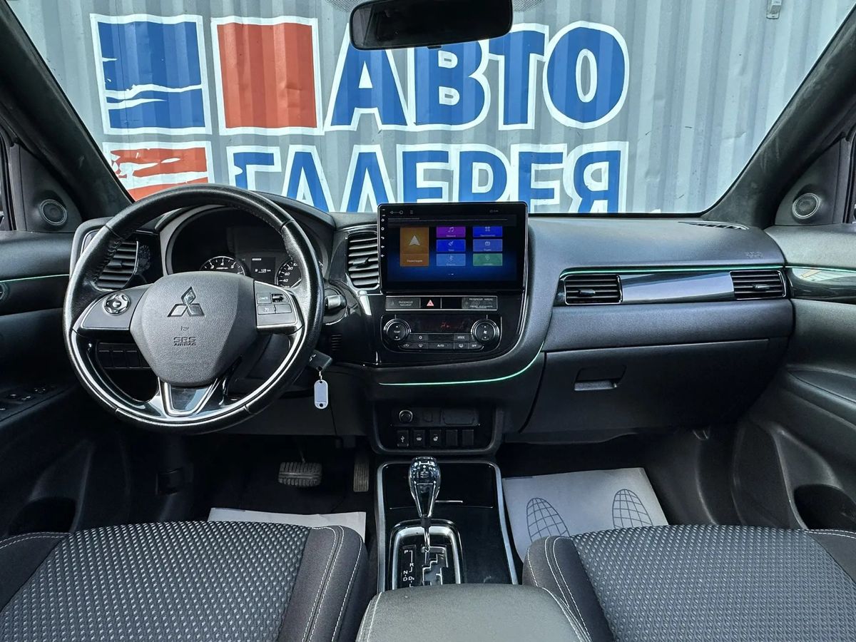Mitsubishi Outlander — фото 14
