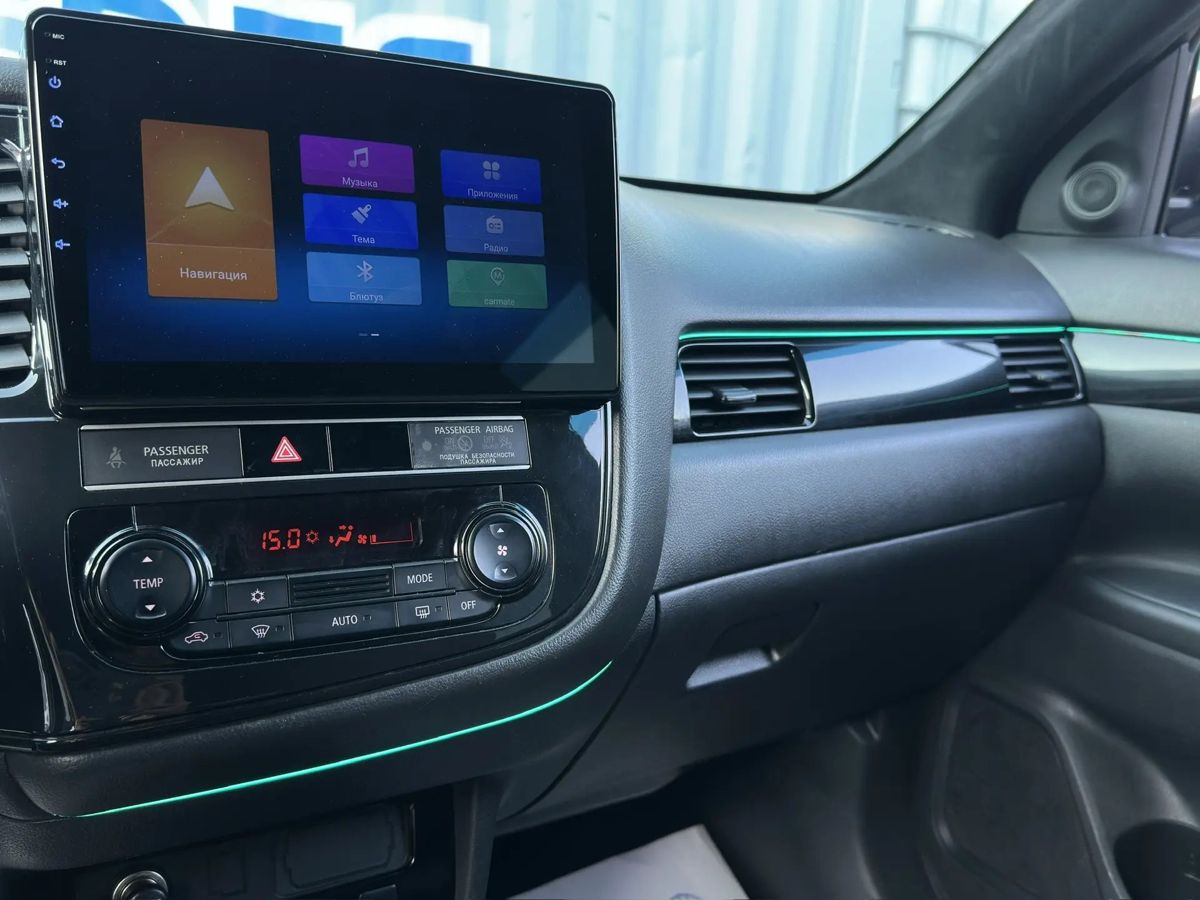 Mitsubishi Outlander — фото 11