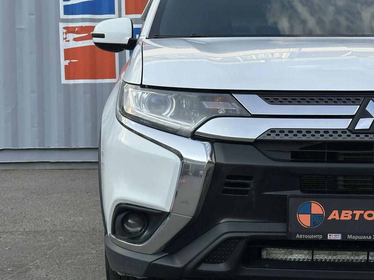 Mitsubishi Outlander — фото 17