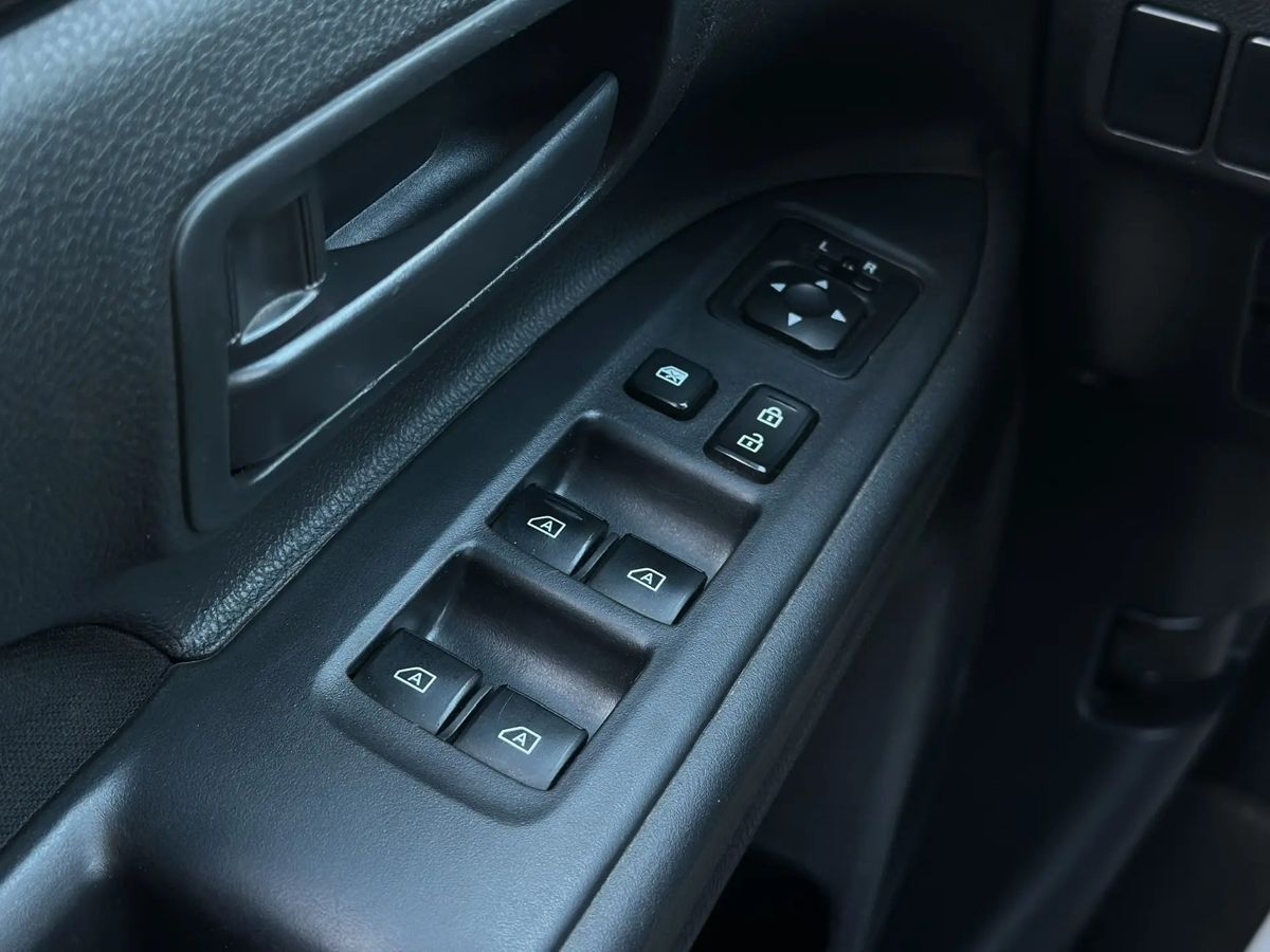 Mitsubishi Outlander — фото 15