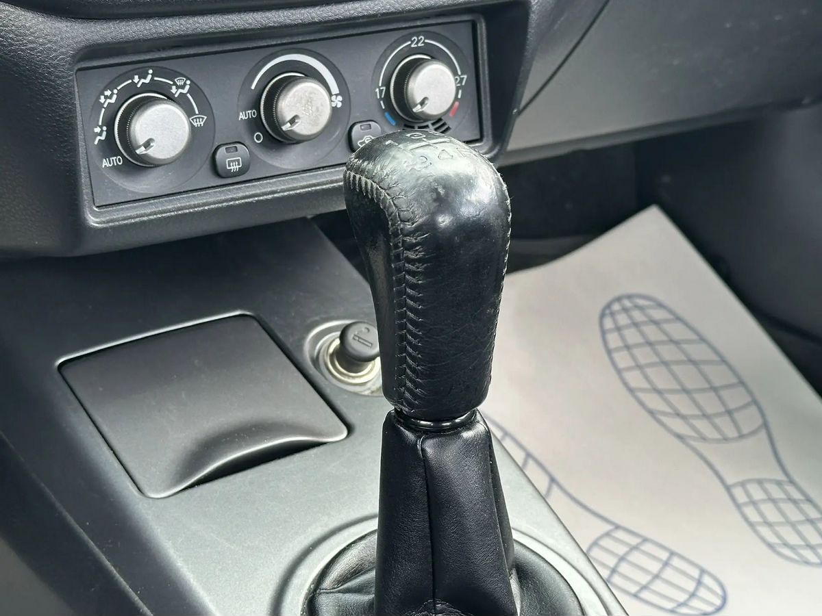 Mitsubishi Lancer — фото 11