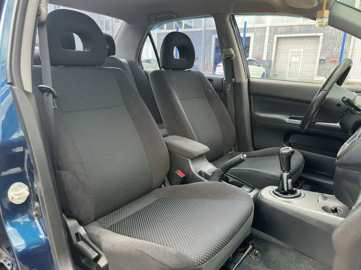 Mitsubishi Lancer — фото 6