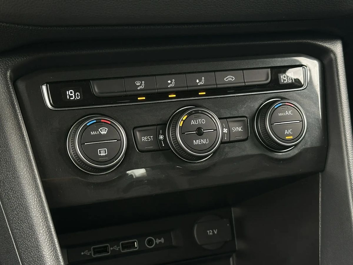 Volkswagen Tiguan — фото 28