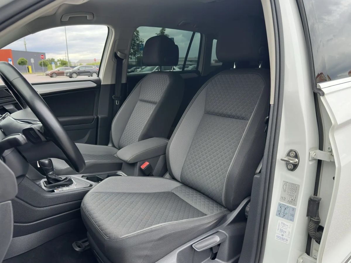 Volkswagen Tiguan — фото 34