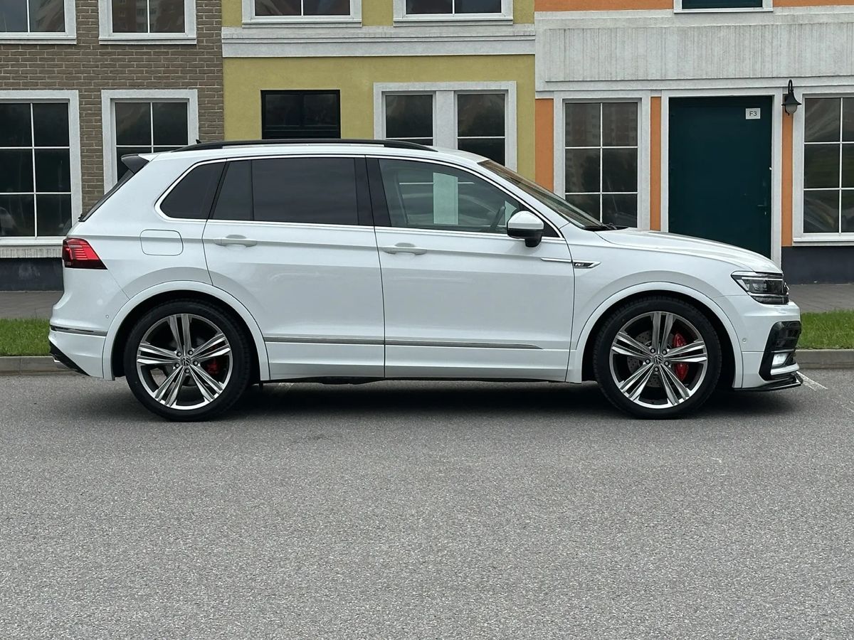 Volkswagen Tiguan — фото 8