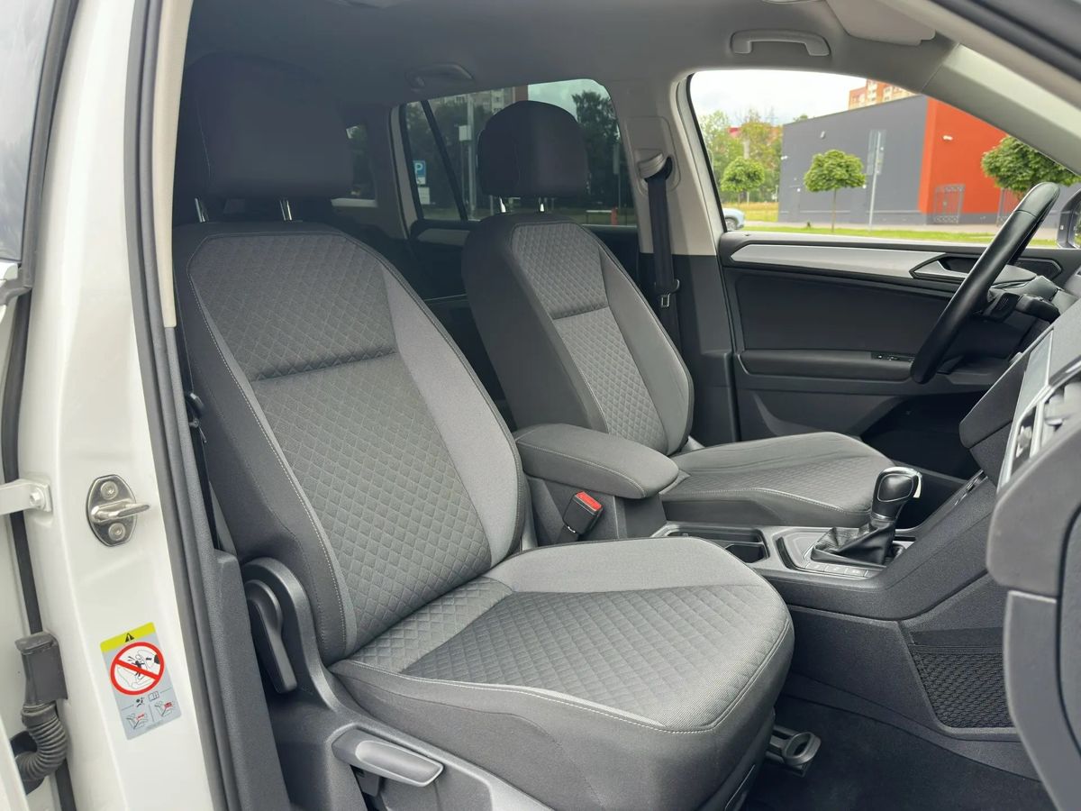 Volkswagen Tiguan — фото 22