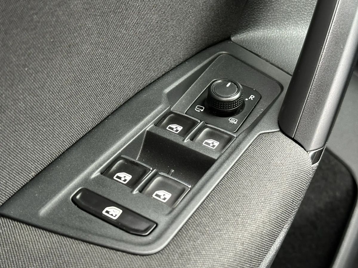 Volkswagen Tiguan — фото 21
