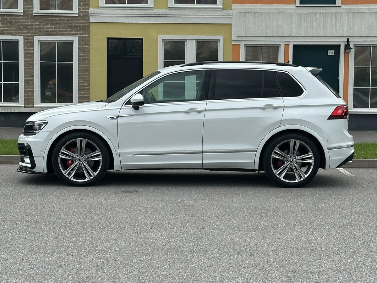 Volkswagen Tiguan — фото 7
