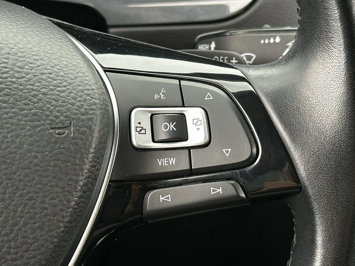 Volkswagen Tiguan — фото 15