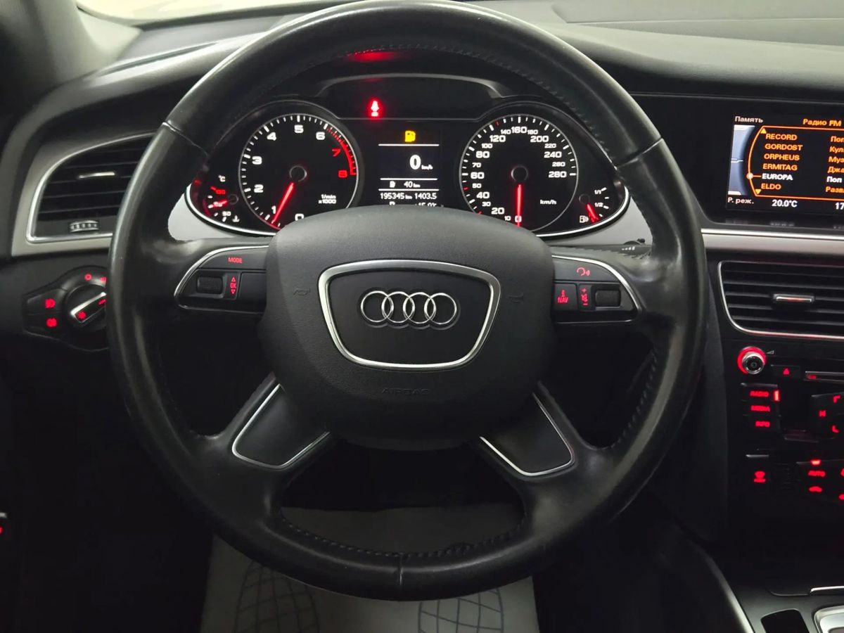 Audi A4 — фото 15