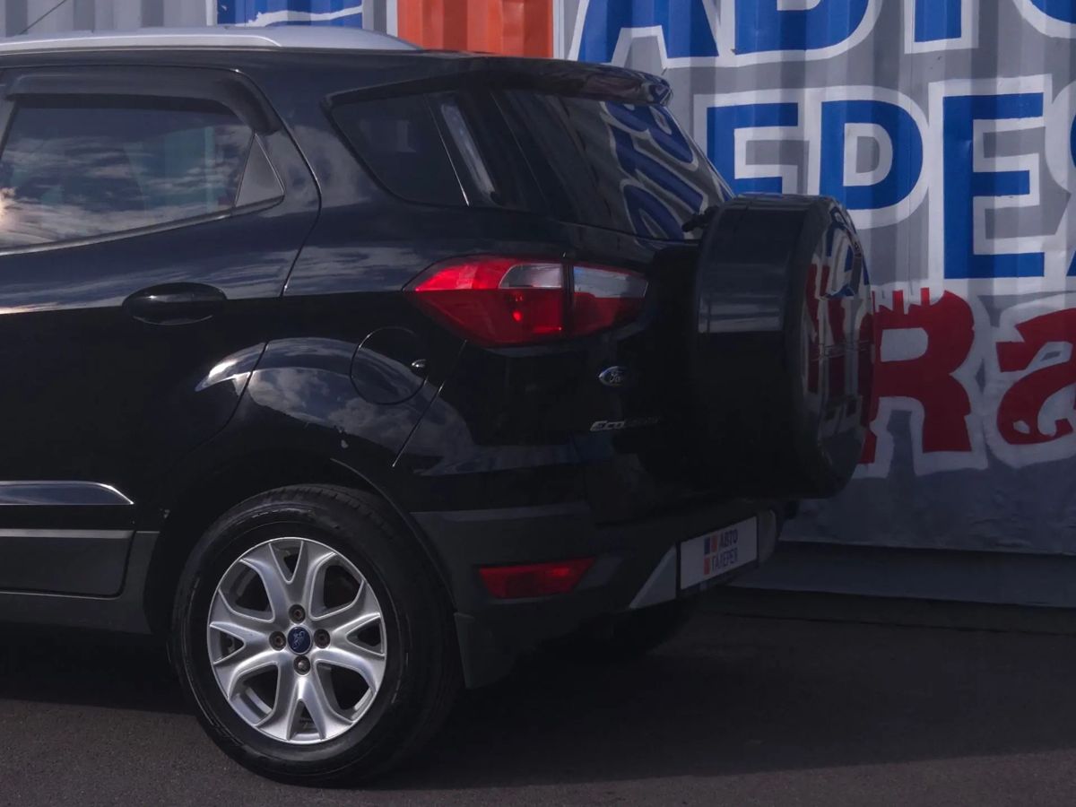 Ford EcoSport — фото 8