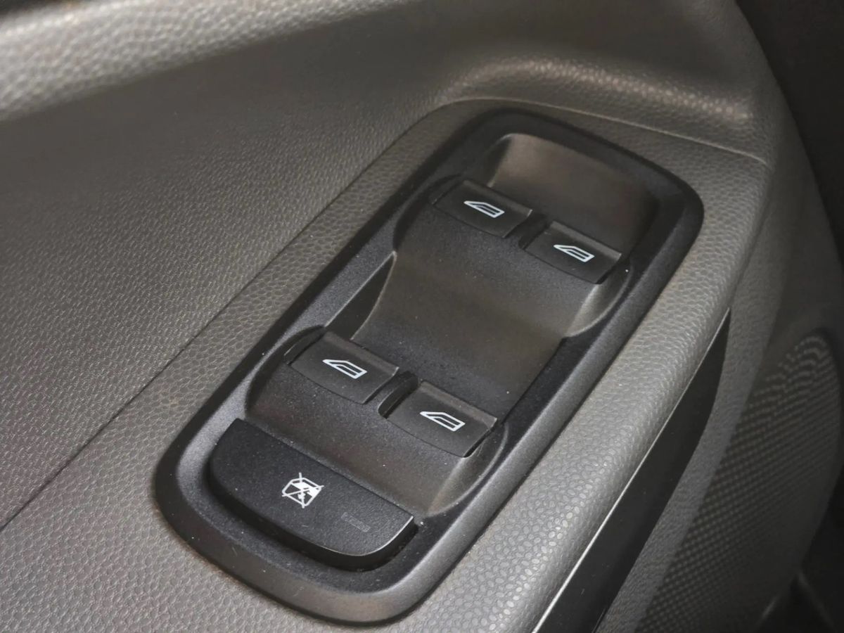 Ford EcoSport — фото 20