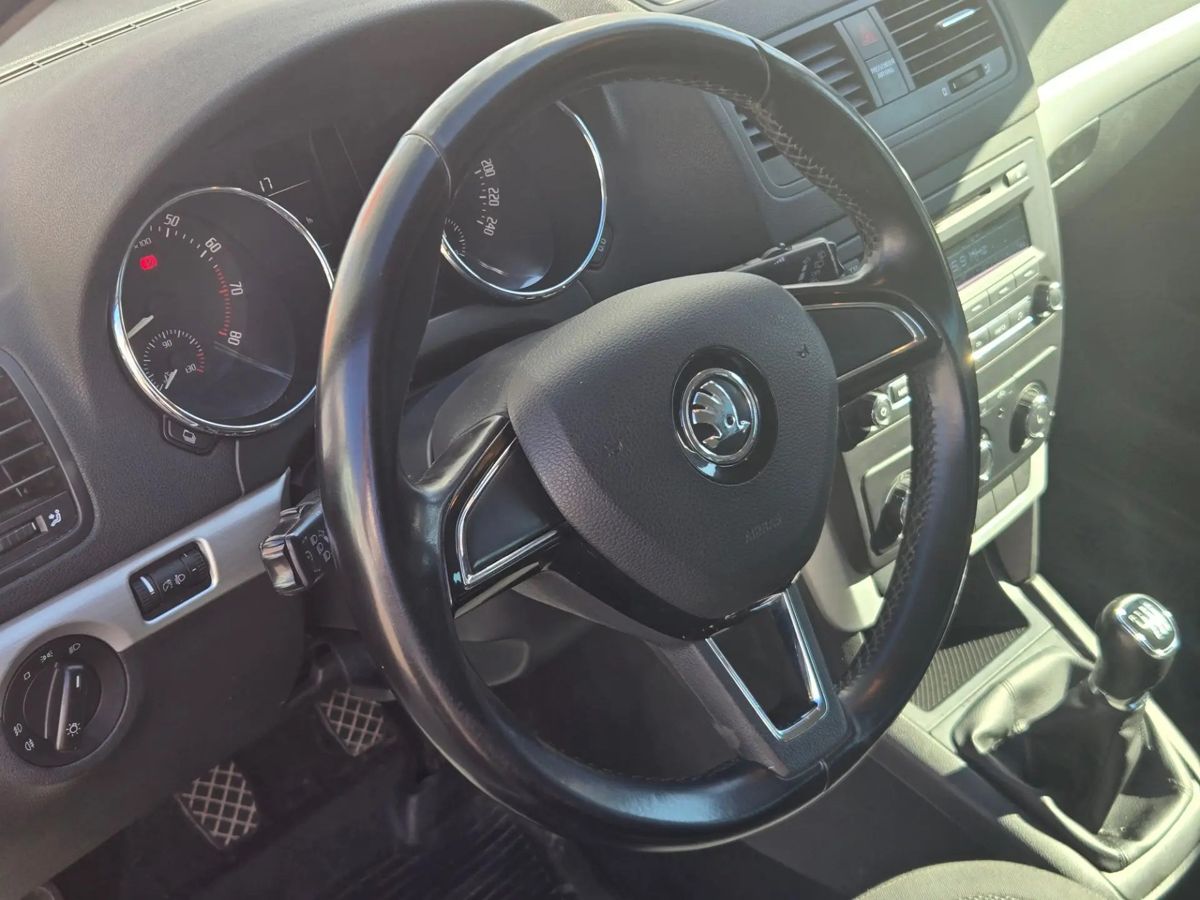 Skoda Yeti — фото 12