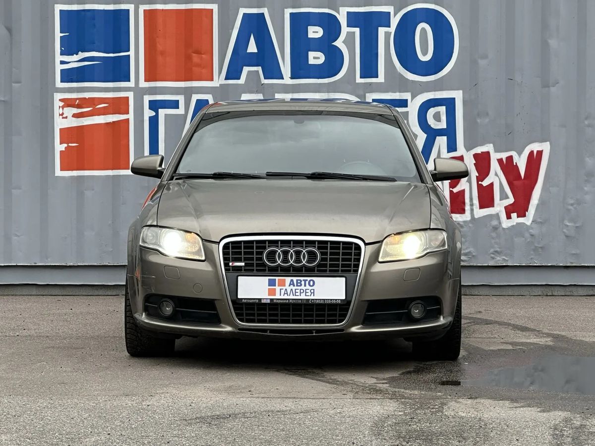 Audi A4 — фото 5