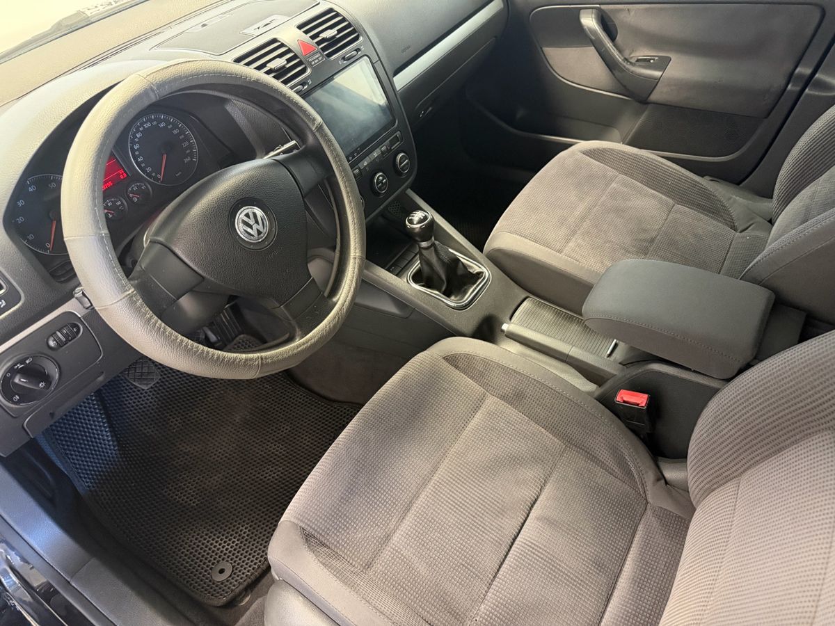 Volkswagen Jetta V