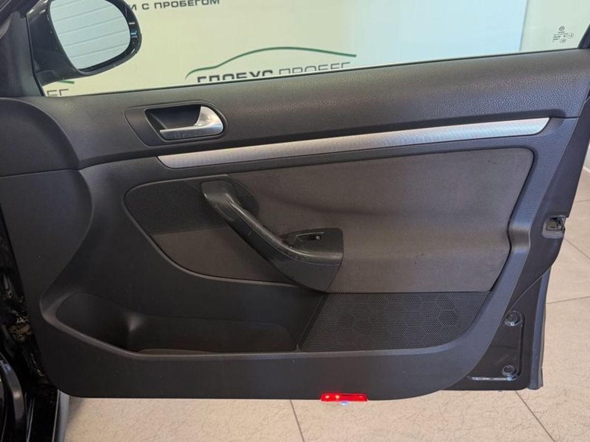 Volkswagen Jetta V