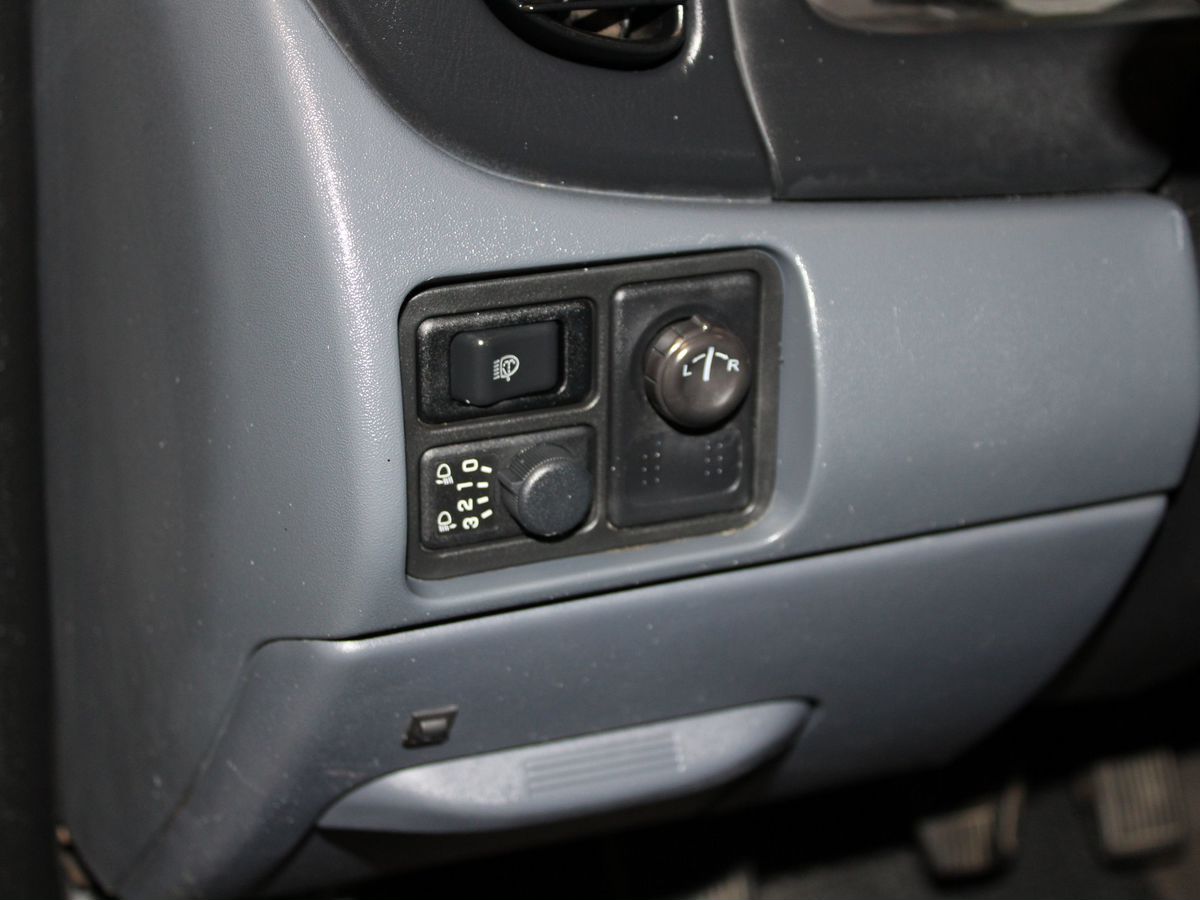 Nissan Almera II (N16) Рестайлинг