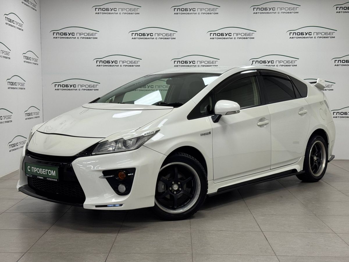 Toyota Prius III Рестайлинг (XW30)